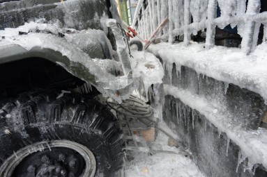 Frozen_barricades_of_Dynamivska_str._Euromaidan_Protests._Events_of_Jan_20,_2014-2