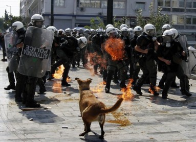 2011-10-05T123859Z_01_YAN06_RTRIDSP_3_GREECE-STRIKE