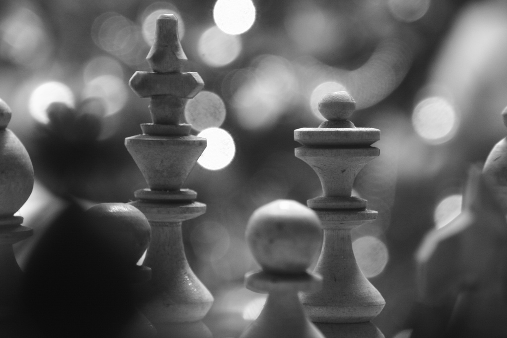 Chess pieces, King and Queen, Randy Pagatpatan. (Flickr | CC BY-ND 2.0)